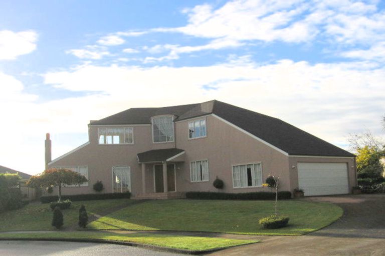 Photo of property in 3 Serl Place, Goodwood Heights, Auckland, 2105