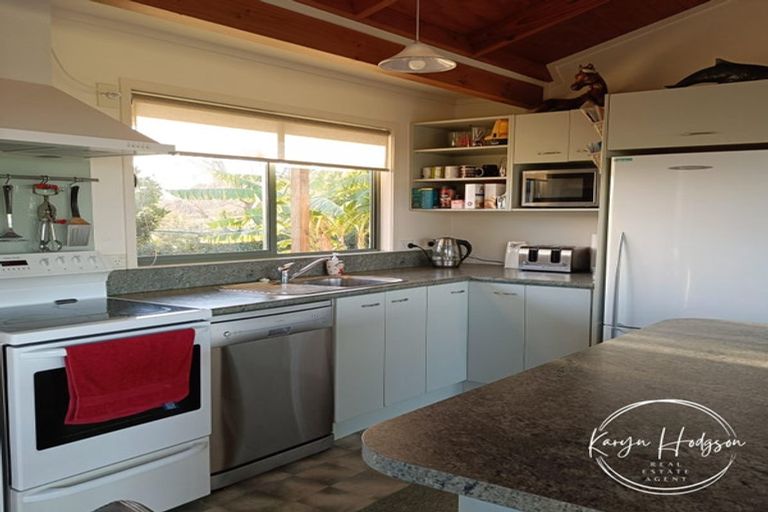 Photo of property in 7 Te Opi Road East, Whakapirau, Maungaturoto, 0583