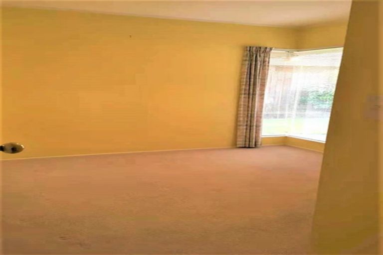 Photo of property in 1/9 Travers Place, Northpark, Auckland, 2013