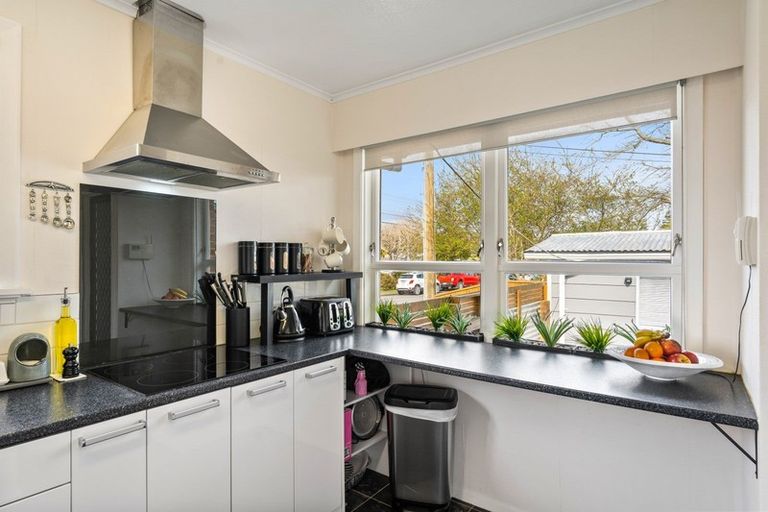 Photo of property in 2/34 Maclean Street, Wallaceville, Upper Hutt, 5018