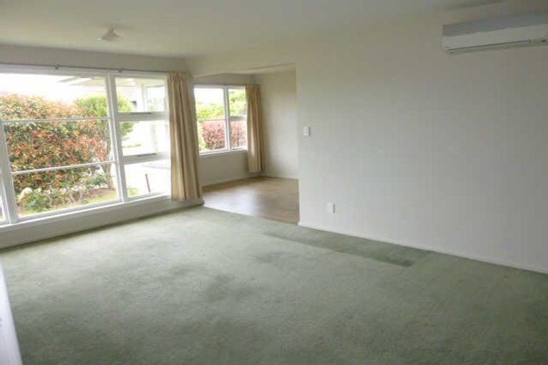 Photo of property in 23a Coniston Avenue, Te Atatu South, Auckland, 0610