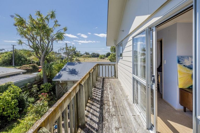 Photo of property in 105 Rangiuru Road, Otaki Beach, Otaki, 5512