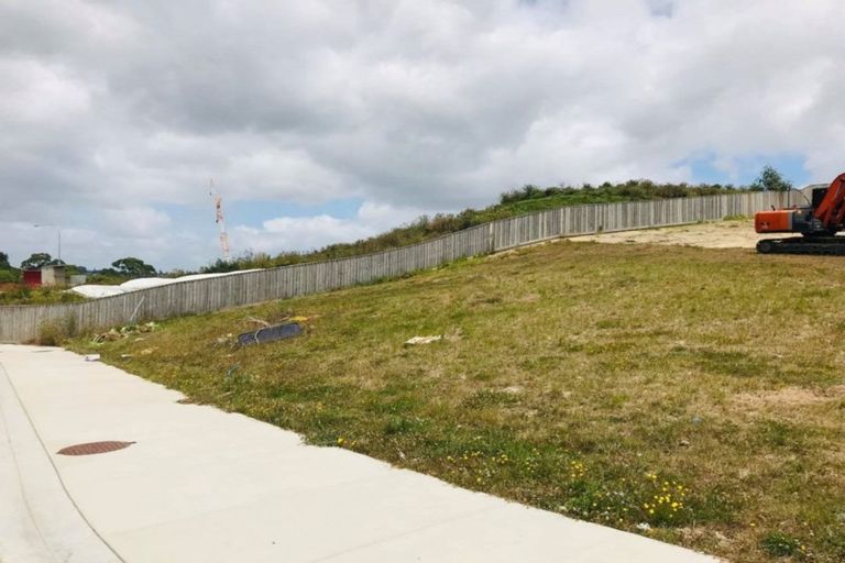 Photo of property in 65 Rathmullen Place, Pinehill, Auckland, 0632