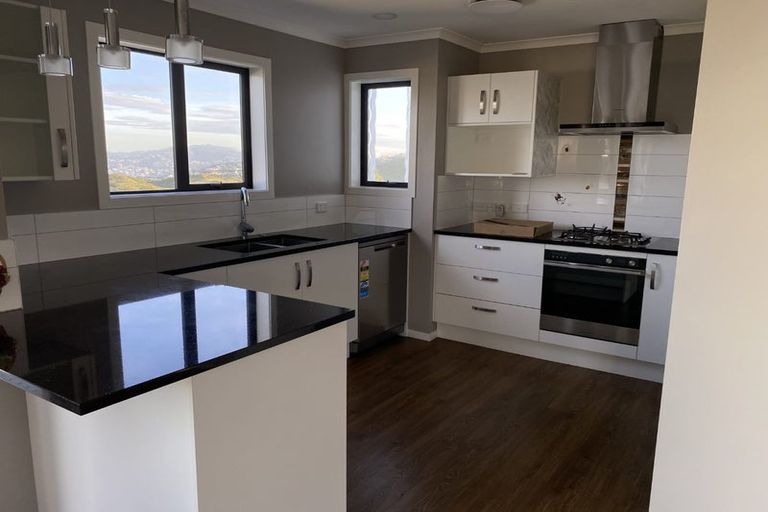 Photo of property in 85 Spenmoor Street, Newlands, Wellington, 6037