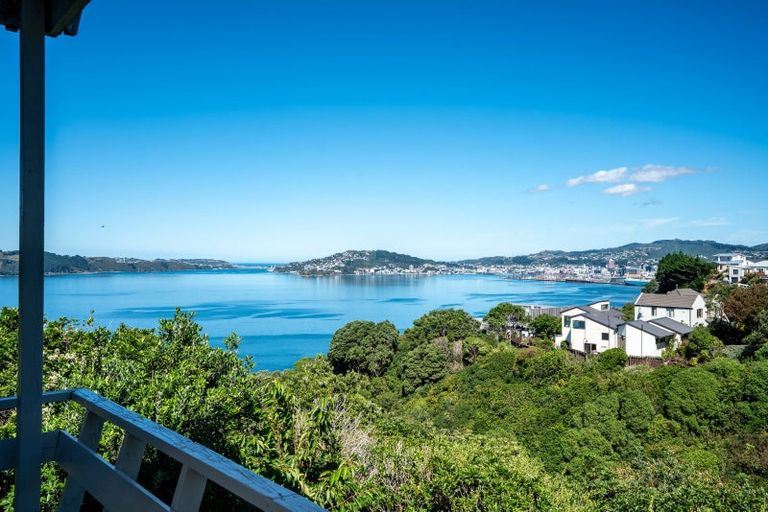 Photo of property in 2/72 Homebush Road, Khandallah, Wellington, 6035