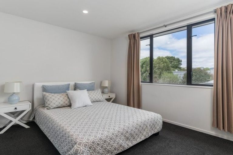 Photo of property in 8b Defoe Place, Waltham, Christchurch, 8023