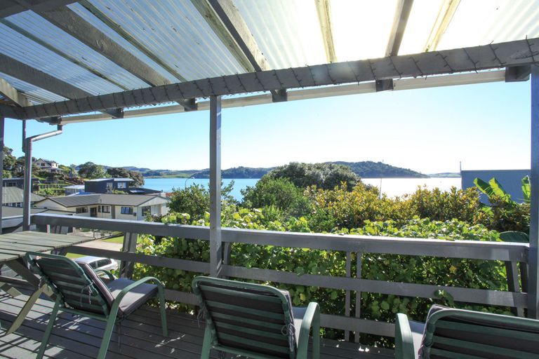 Photo of property in 77 Lorenzen Bay Road, Raglan, 3225