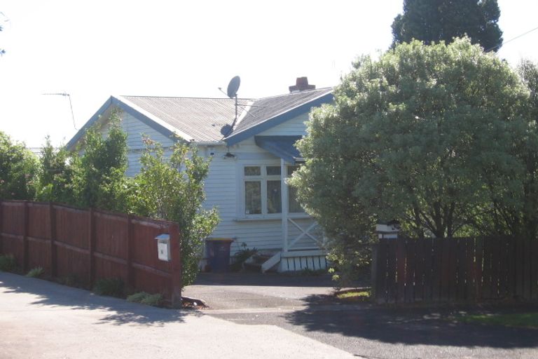 Photo of property in 1/3 Rewa Street, New Lynn, Auckland, 0600