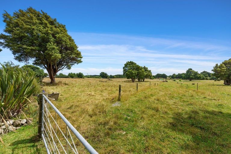 Photo of property in 115a Arcus Road, Te Horo, Otaki, 5582