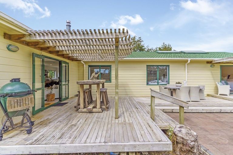 Photo of property in 393 Papakura-clevedon Road, Clevedon, Papakura, 2582