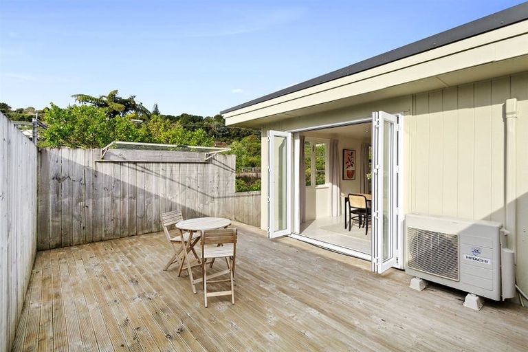 Photo of property in 2 Melville Street, Tawa, Wellington, 5028