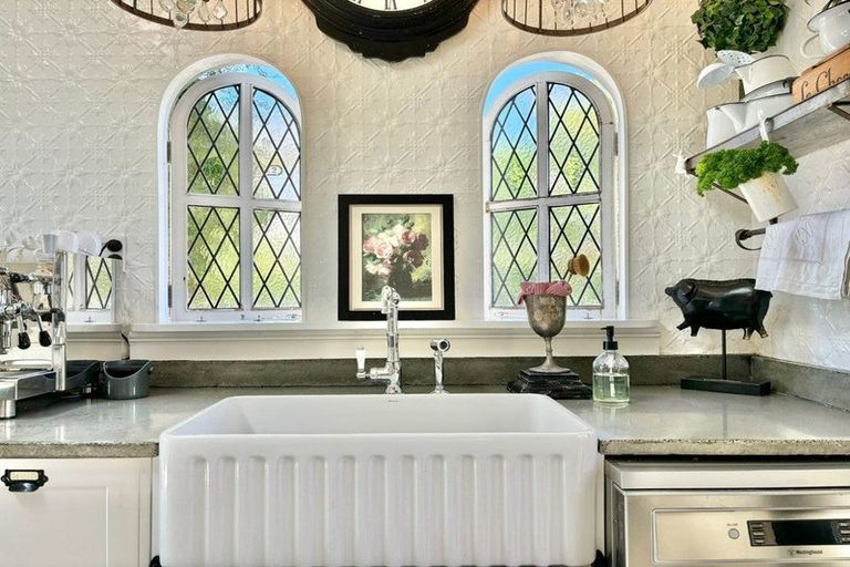 Photo of property in 22 Domain Road, Waipawa, 4210