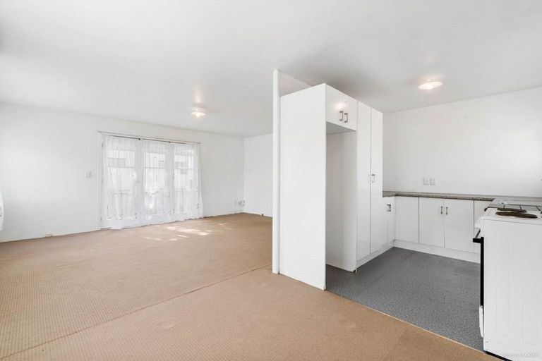 Photo of property in 2/5 Malaspina Place, Papatoetoe, Auckland, 2025