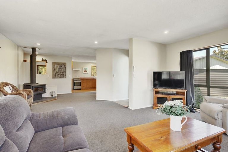 Photo of property in 12 Oldham Place, Darfield, 7510