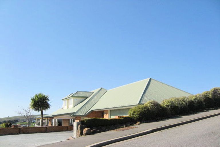 Photo of property in 9 Harry Ell Drive, Cashmere, Christchurch, 8022