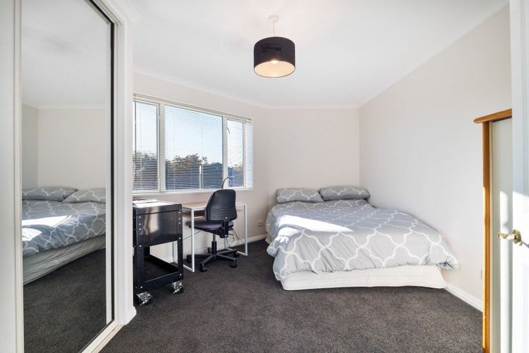 Photo of property in 15 Sutton Place, Dallington, Christchurch, 8061