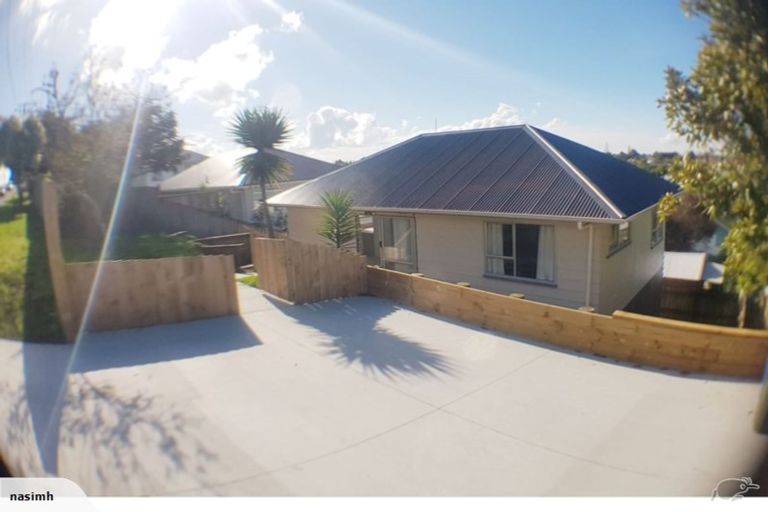 Photo of property in 56 Parrs Cross Road, Henderson, Auckland, 0612
