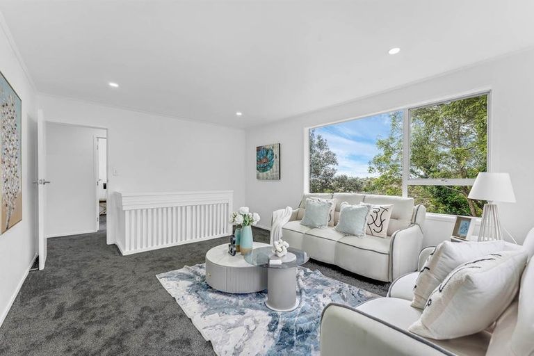 Photo of property in 25 Finn Place, Totara Vale, Auckland, 0629