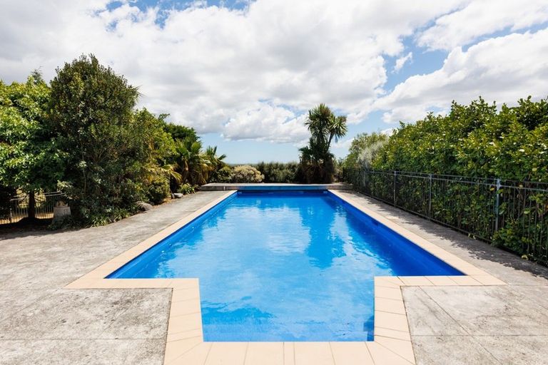 Photo of property in 80 Ngahere Park Road, Turitea, Palmerston North, 4472