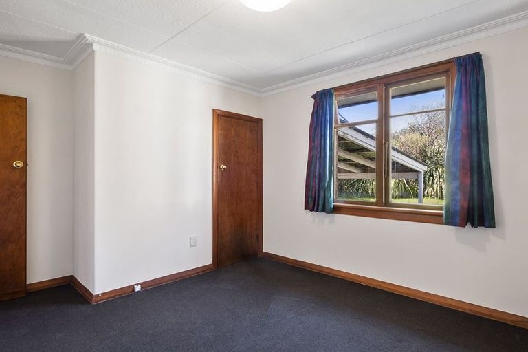 Photo of property in 1 Centennial Avenue, Helensburgh, Dunedin, 9010