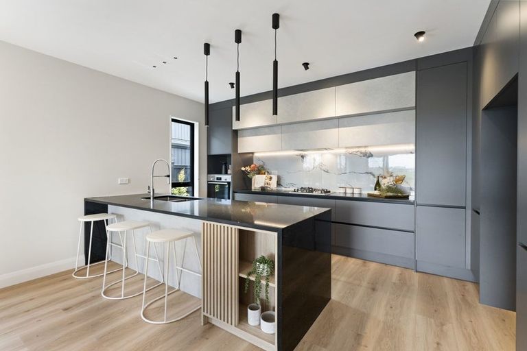 Photo of property in 51 Emerald Avenue, Rosehill, Papakura, 2113