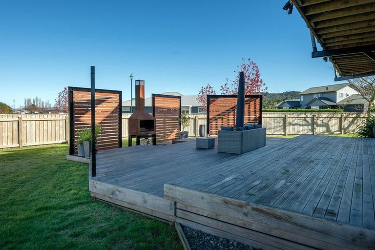 Photo of property in 136 Lisland Drive, Kinloch, Taupo, 3377