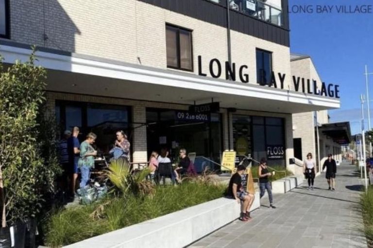 Photo of property in 92 Vaughans Road, Long Bay, Auckland, 0792