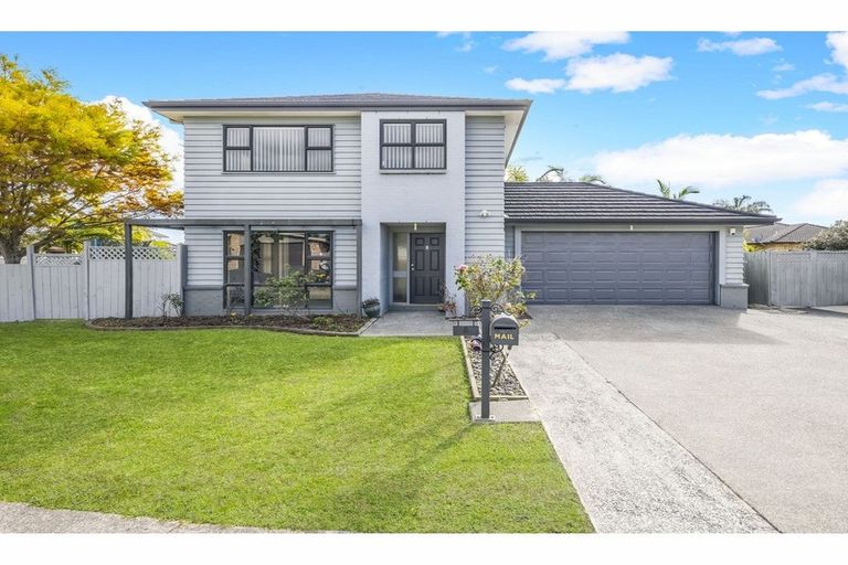 Photo of property in 8 Bellshill Close, Wattle Downs, Auckland, 2103