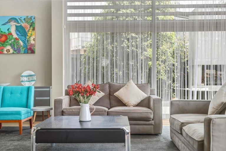 Photo of property in 12 Highlight Parade, Te Atatu South, Auckland, 0610