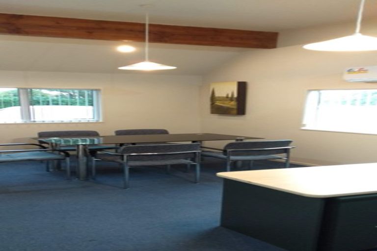 Photo of property in 389 Yaldhurst Road, Russley, Christchurch, 8042