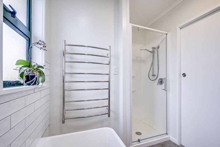 Photo of property in 16 Surrey Street, Taradale, Napier, 4112