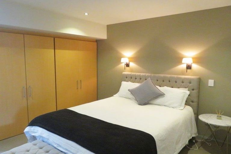 Photo of property in Sanctum Apartment, 10 Ebor Street, Te Aro, Wellington, 6011