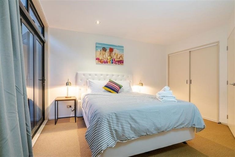 Photo of property in 11 Waimana Avenue, Northcote Point, Auckland, 0627