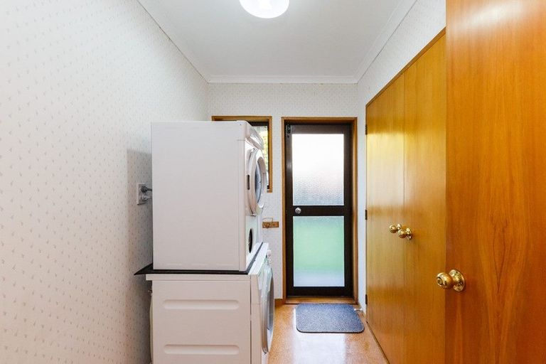 Photo of property in 4 Dresdan Court, Hokowhitu, Palmerston North, 4410