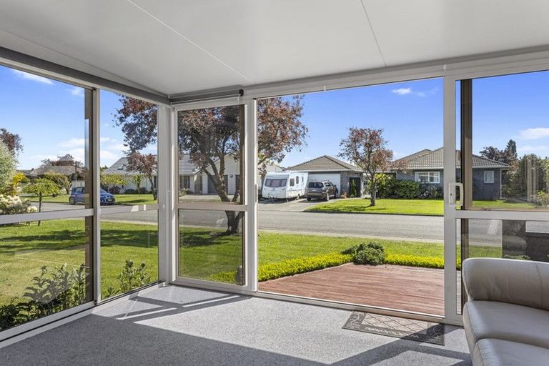 Photo of property in 16 Blakeley Place, Kaiapoi, 7630