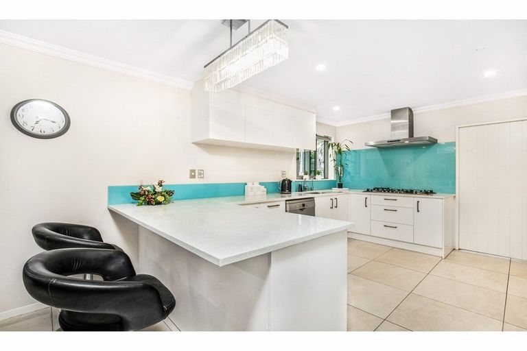 Photo of property in 13 Sunnyside Crescent, Papatoetoe, Auckland, 2025