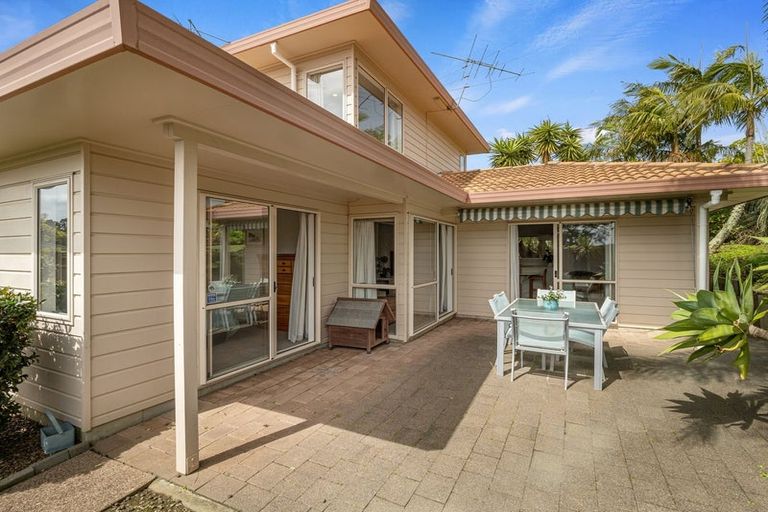 Photo of property in 46 Unsworth Drive, Unsworth Heights, Auckland, 0632