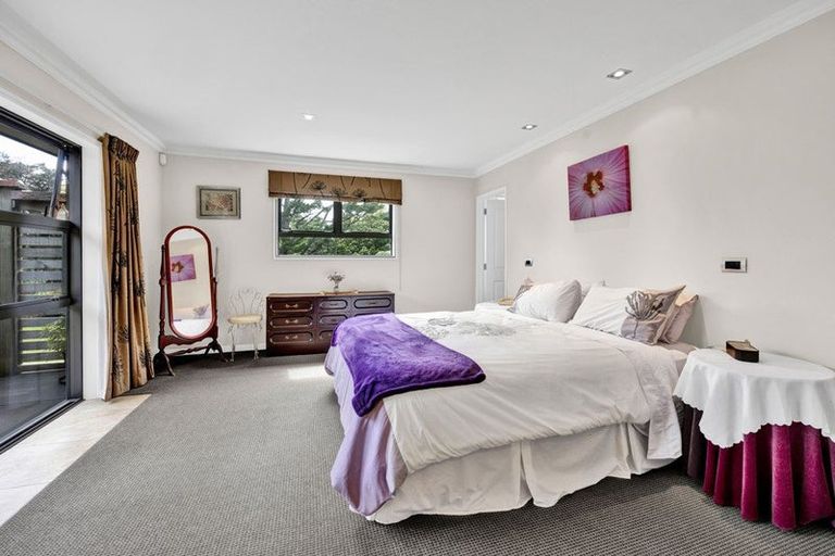 Photo of property in 271 Henwood Road, Paraite, New Plymouth, 4372