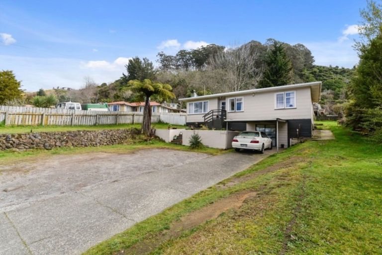 Photo of property in 15 Gordon Road, Western Heights, Rotorua, 3015