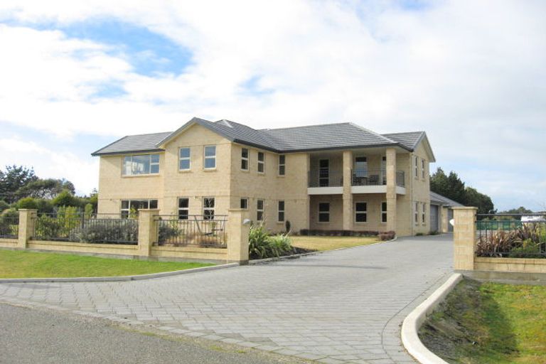 Photo of property in 27 Spence Avenue, Otatara, Invercargill, 9879