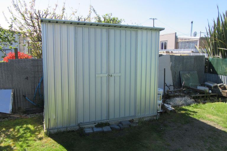 Photo of property in 14 Oxford Street, Waimate, 7924