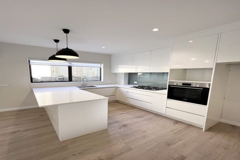 Photo of property in 107c Bond Crescent, Forrest Hill, Auckland, 0620