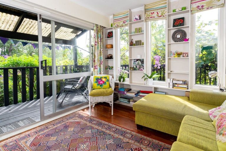 Photo of property in 24 Cross Street, Raglan, 3225