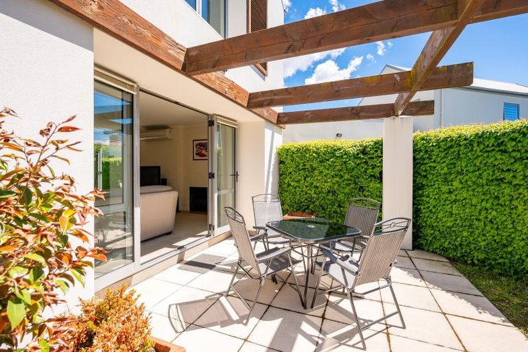 Photo of property in 7 Meadowbrook Place, Wanaka, 9305