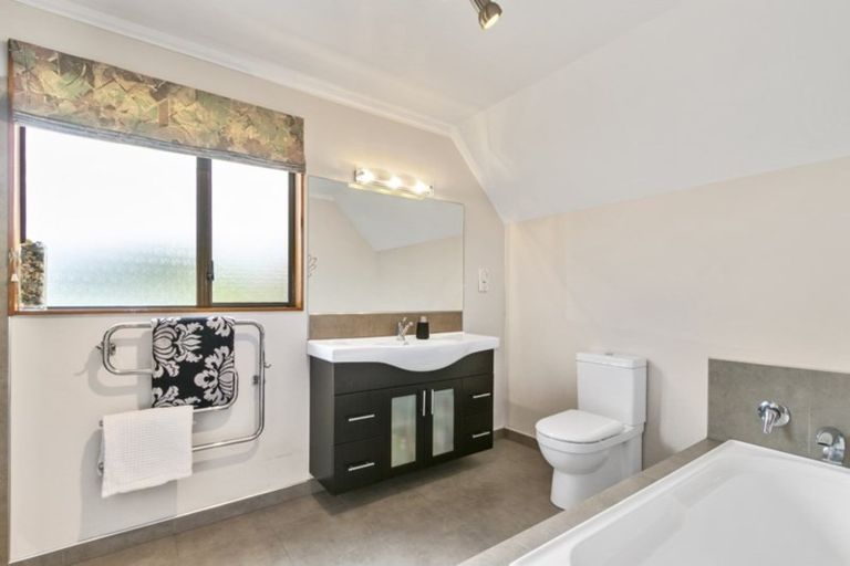 Photo of property in 36a Whites Line West, Woburn, Lower Hutt, 5010