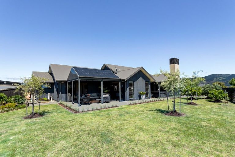 Photo of property in 20 Topping Place, Whitianga, 3510