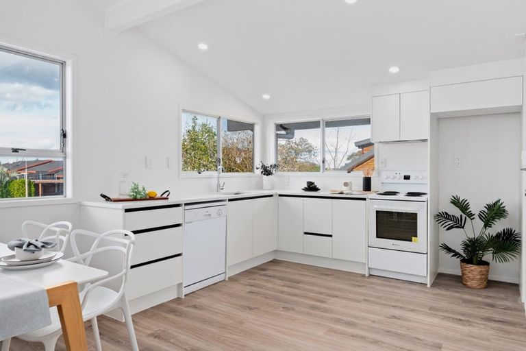 Photo of property in 26 Lachlan Drive, Dinsdale, Hamilton, 3204