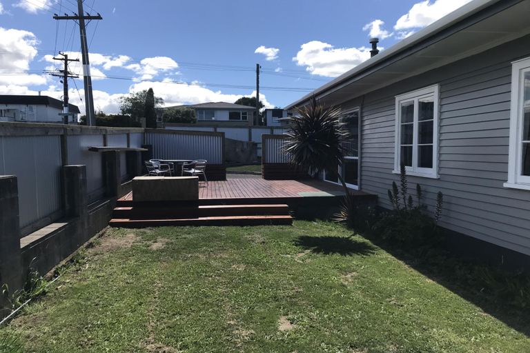 Photo of property in 129 Gillies Avenue, Taupo, 3330