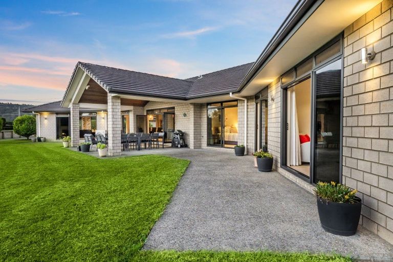 Photo of property in 69a Oraha Road, Kumeu, 0892