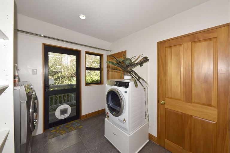 Photo of property in 12 Overdale Drive, Cashmere, Christchurch, 8022